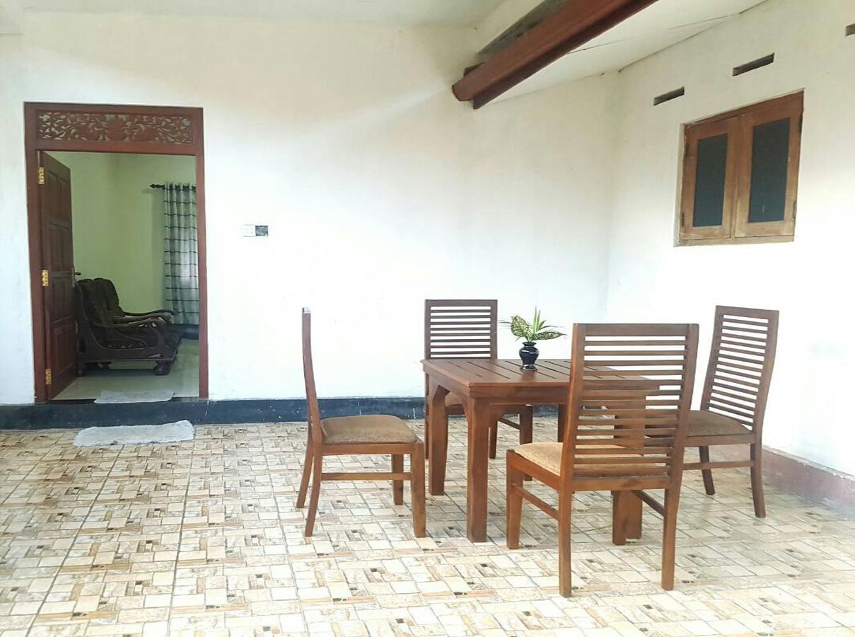 Sanithu Homestay And Villa Galle Exterior foto