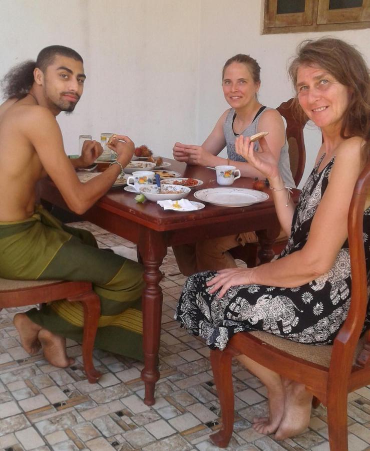 Sanithu Homestay And Villa Galle Exterior foto